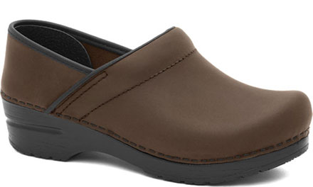 Dansko Women's Narrow Professional Oiled