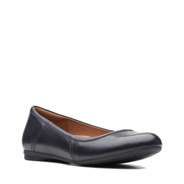 Clarks Women's Canebay Leather Flat