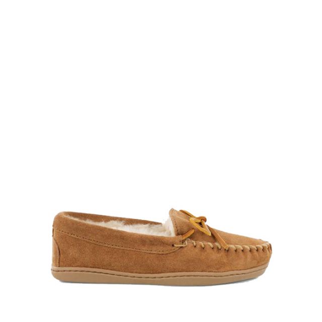 Minnetonka Women's Sheepskin Hardsole Moc