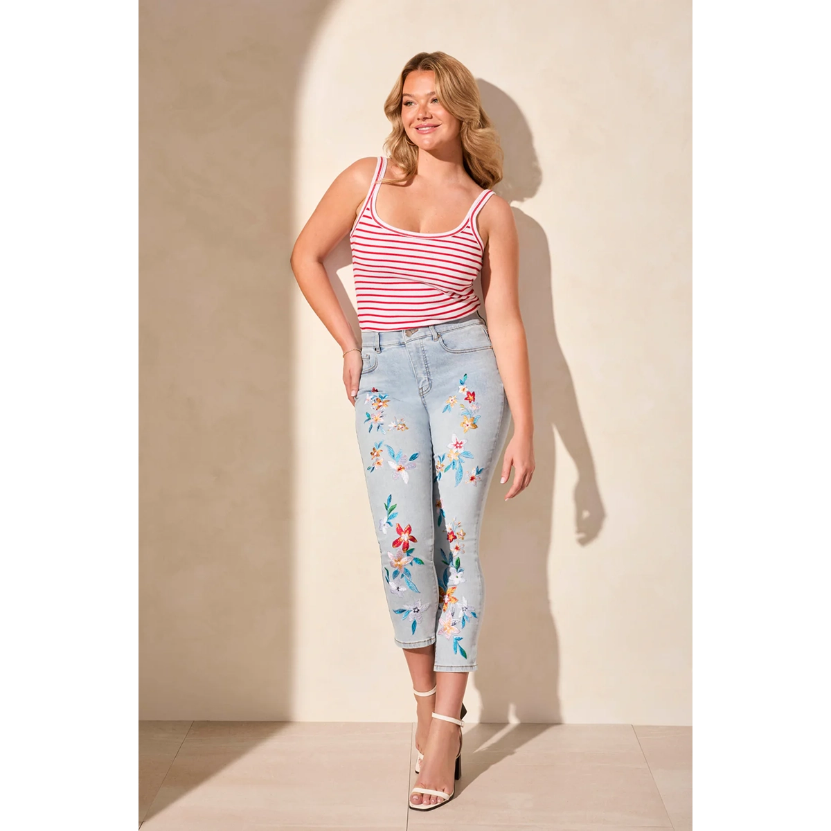 Tribal Women's Sophia Curvy Floral Embroidered Slim Crop Jean
