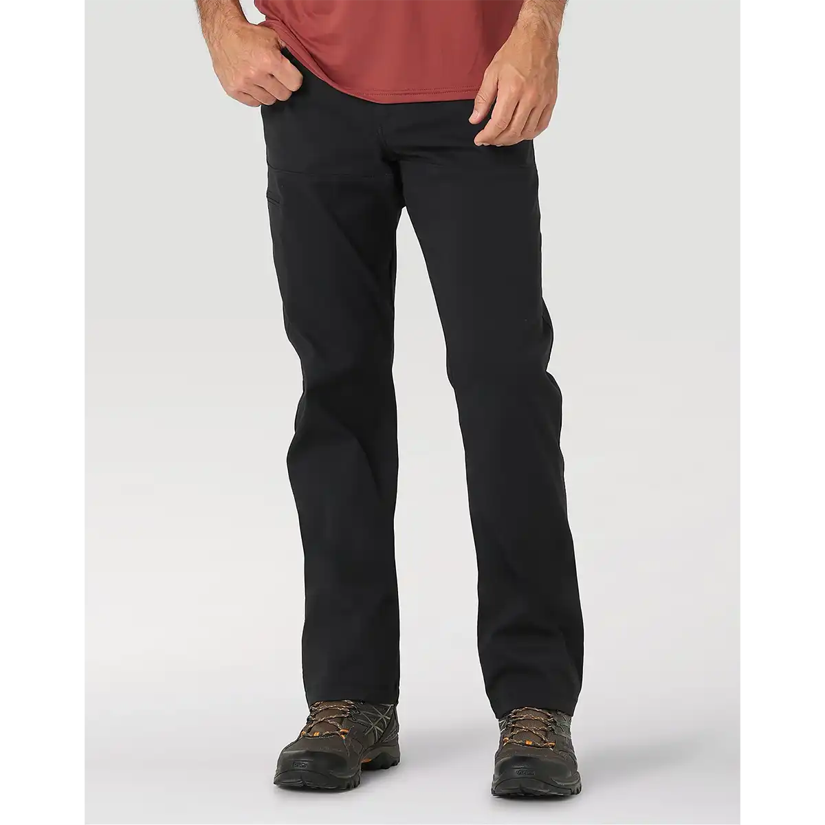 Men's Wrangler ATG Cliff Side Utility Pant in Caviar